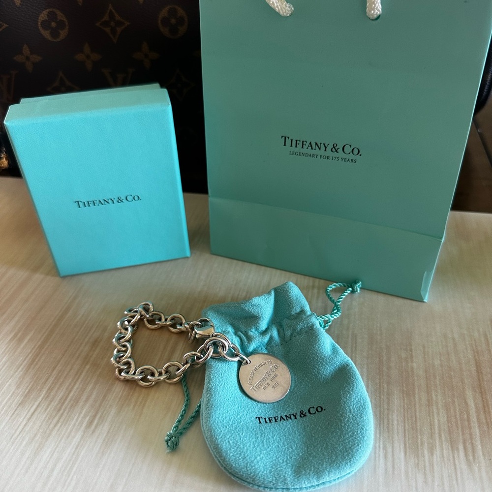 Tiffany & Co round tag bracelet